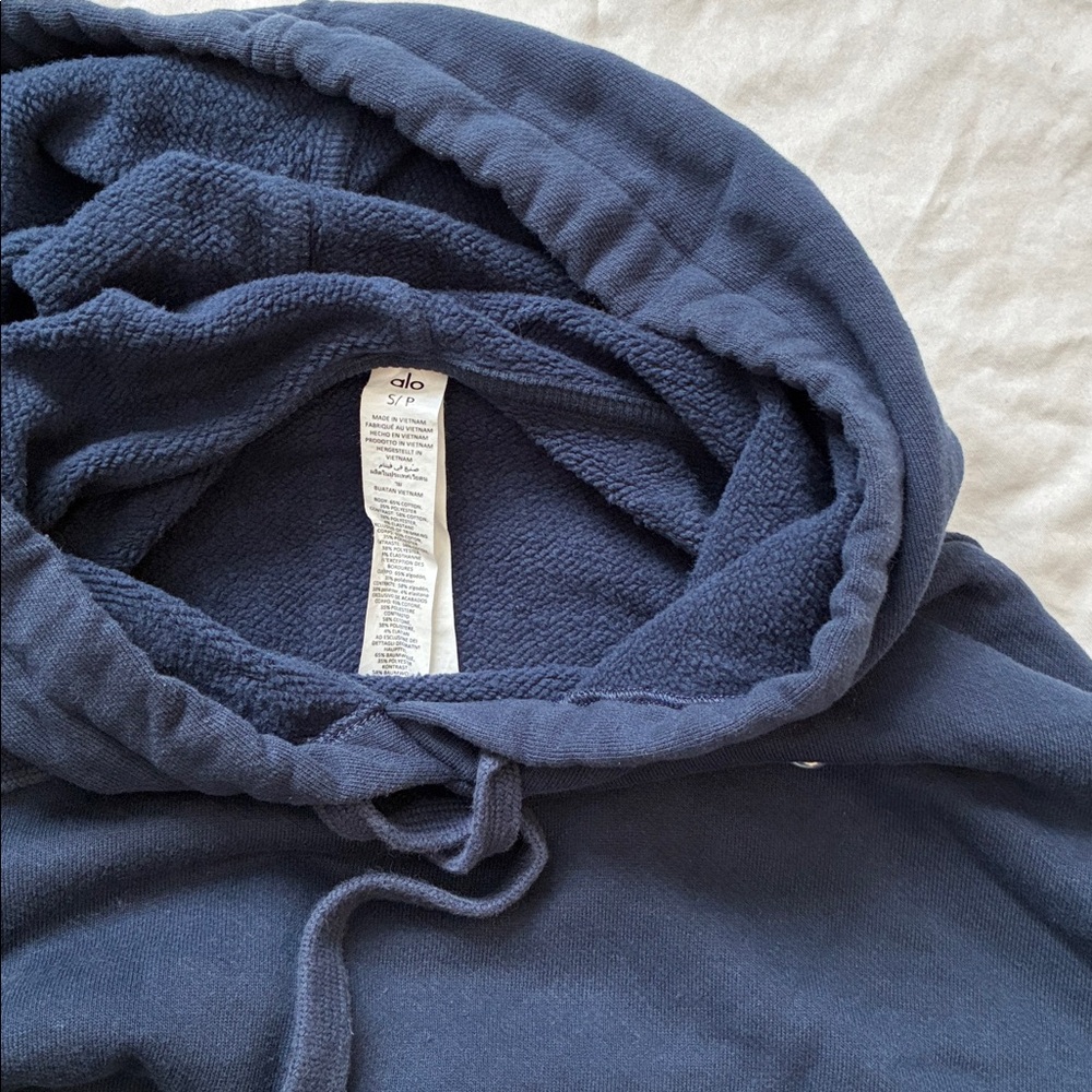 ALO Yoga Accolade Navy Blue Hoodie, Size Small - Picture 3 of 10